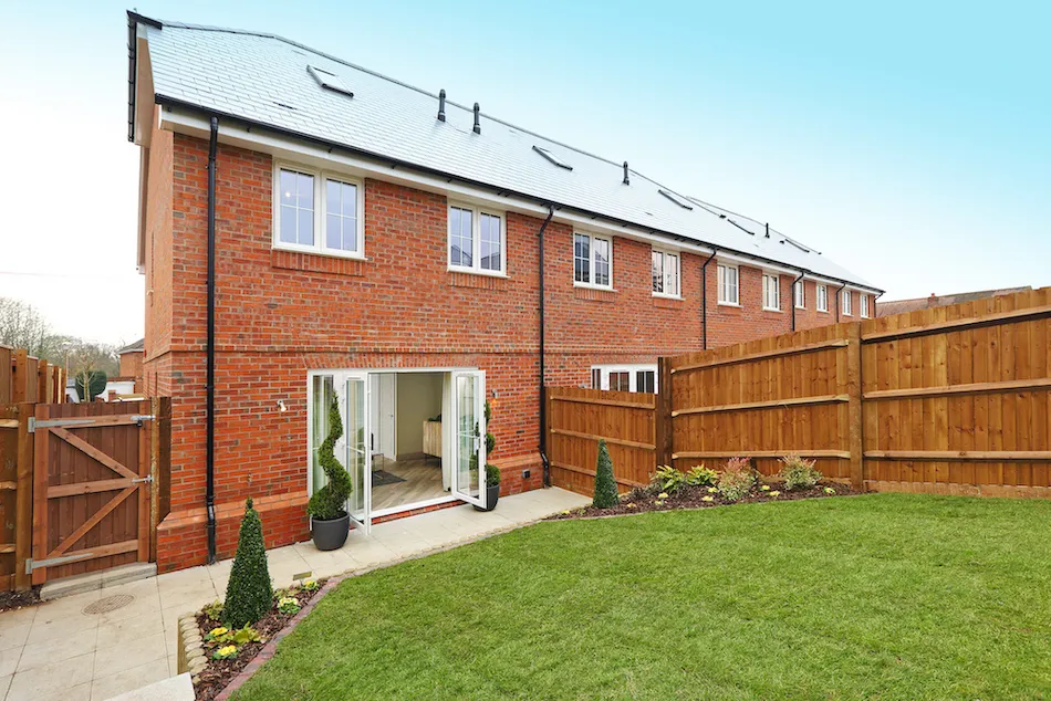 White Lakes exterior 2