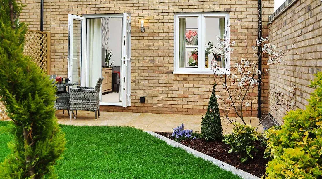 clifton close garden