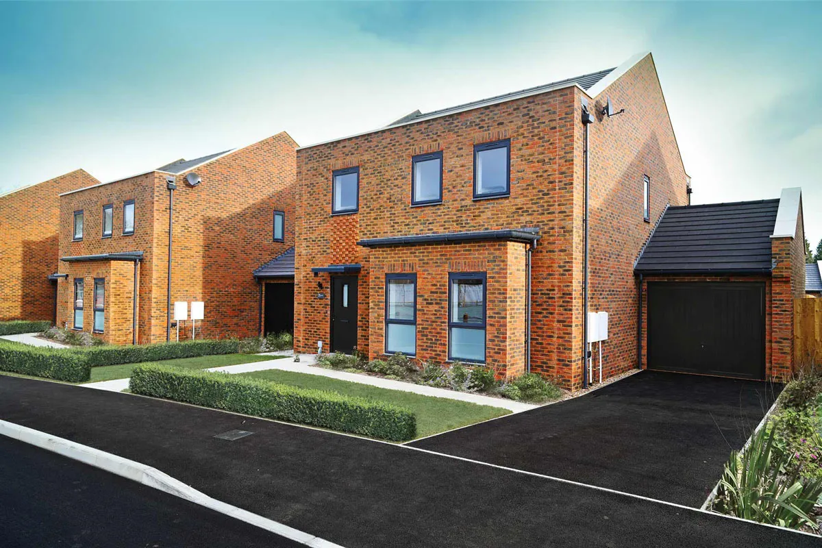 AstonM - intro image 